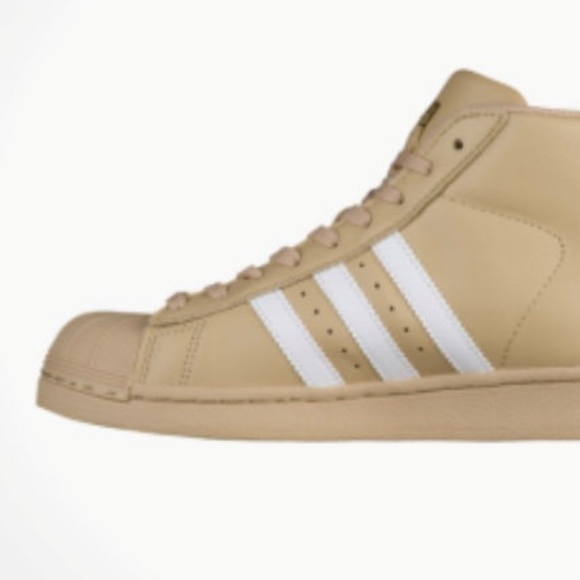 Le adidas Uomo originali dei ragazzi della scuola elementare di poshmark modello Le adidas Uomo originali dei ragazzi della scuola elementare di poshmark modello